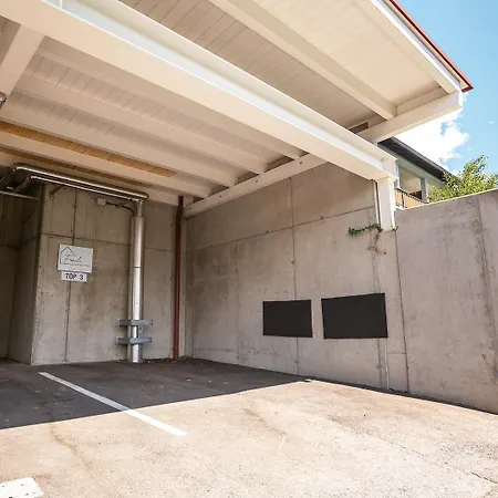 Quehenberger アパート *