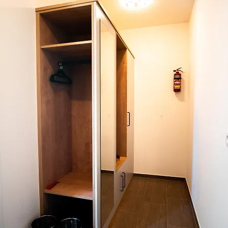 Quehenberger Apartment *