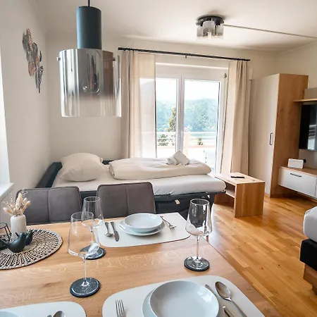 Quehenberger Apartment *